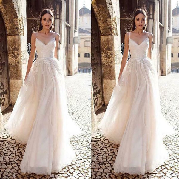 2020 dark ivory beach wedding dresses spaghetti lace appliqued bridal gowns sweep train beach bohemiantulle wedding dress, White
2020 dark ivory beach wedding dresses spaghetti lace appliqued bridal gowns sweep train beach bohemiantulle wedding dress, White
