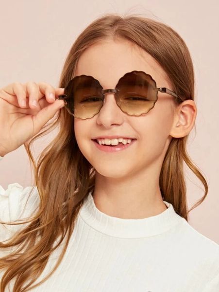 kids sunglasses 2020 boy girl frameless cut-edged flower children sunglasses cute eyeglasses frame child eyewear summer beach 62002, White;black
kids sunglasses 2020 boy girl frameless cut-edged flower children sunglasses cute eyeglasses frame child eyewear summer beach 62002, White;black