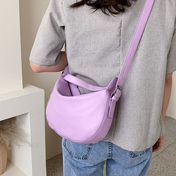 2020 new women's shoulder bag soft leather atmospheric shoulder messenger bag crescent moon
2020 new women's shoulder bag soft leather atmospheric shoulder messenger bag crescent moon