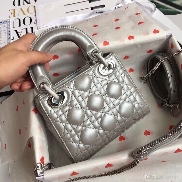 Fashion Love heart Wave Pattern Satchel Designer Shoulder Bag Chain Handbag Luxury Crossbody Purse Lady Tote bags(17*15*7)
Fashion Love heart Wave Pattern Satchel Designer Shoulder Bag Chain Handbag Luxury Crossbody Purse Lady Tote bags(17*15*7)