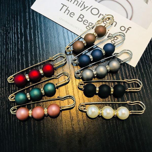 qidian 2019 korean fashion wild creative anti-lighting pin retro brooch female luxury atmosphere cute brooch assembly jewelry, Gray
qidian 2019 korean fashion wild creative anti-lighting pin retro brooch female luxury atmosphere cute brooch assembly jewelry, Gray