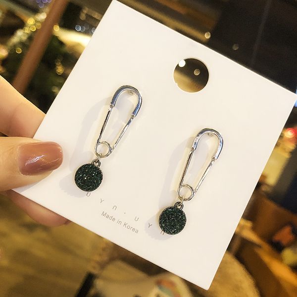 korean simple cool style paperclip 925 silver earnail female creative pin earring temperament versatile pendant, Golden;silver
korean simple cool style paperclip 925 silver earnail female creative pin earring temperament versatile pendant, Golden;silver