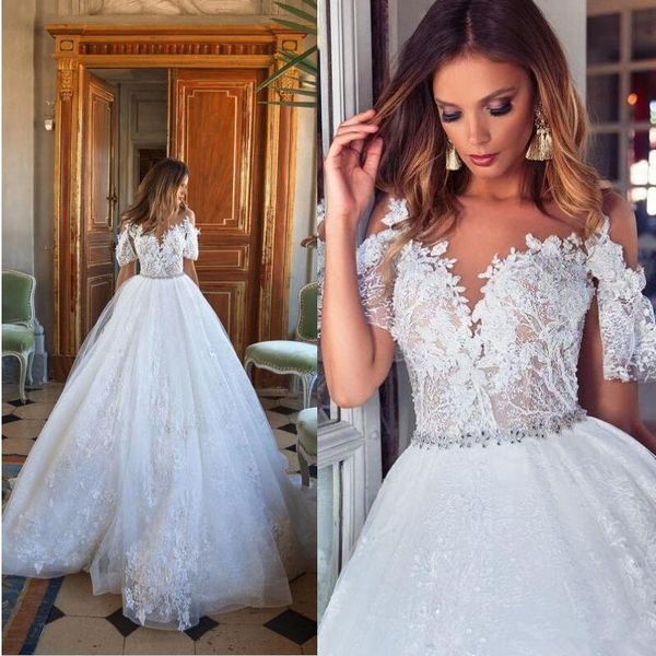 white ball gown wedding dresses off the shoulder lace appliques with sash bridal gown tulle sweep train wedding gowns robe de mariee
white ball gown wedding dresses off the shoulder lace appliques with sash bridal gown tulle sweep train wedding gowns robe de mariee