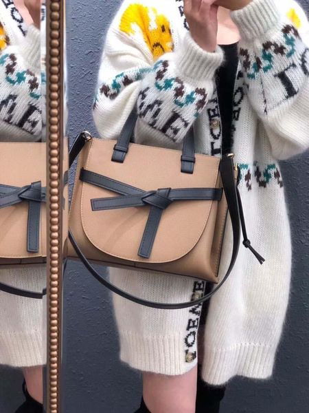 2019 women designer luxury handbags purse genuine leather designer two-tone hangbags shoulder designer crossbody business messenger bags
2019 women designer luxury handbags purse genuine leather designer two-tone hangbags shoulder designer crossbody business messenger bags