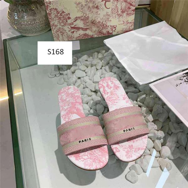 latest dazzle flowers women designer slippers flat bottom embroidery sandal floral brocade slipper flip flops 8, Black
latest dazzle flowers women designer slippers flat bottom embroidery sandal floral brocade slipper flip flops 8, Black
