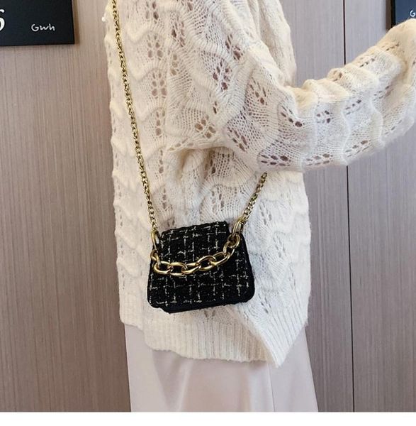 2020 new korean version of the shoulder bag women's casual simple messenger bag chain fashion small square
2020 new korean version of the shoulder bag women's casual simple messenger bag chain fashion small square
