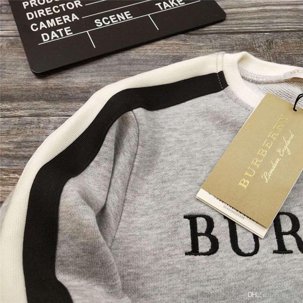 brand design детские толстовки англия стиль письмо printed tops для мальчика девочки пуловер o шеи длинным рукавом осень дети hoodies милые, Black
brand design детские толстовки англия стиль письмо printed tops для мальчика девочки пуловер o шеи длинным рукавом осень дети hoodies милые, Black