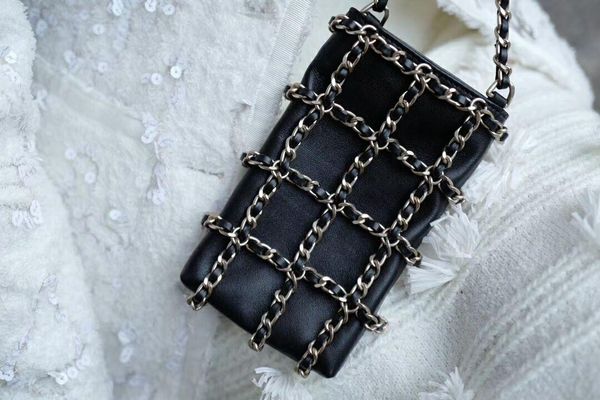 european classic luxury style lady's shoulder bagrelief decorati fishone bag leather making belt chain decorative decorative
european classic luxury style lady's shoulder bagrelief decorati fishone bag leather making belt chain decorative decorative