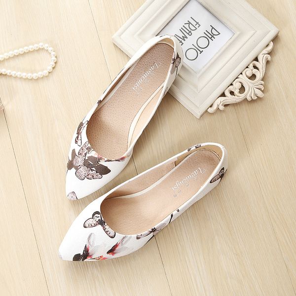 2019 new style pointed shoes fashion flower large size low-cut flat spring summer women's shoes, Black
2019 new style pointed shoes fashion flower large size low-cut flat spring summer women's shoes, Black