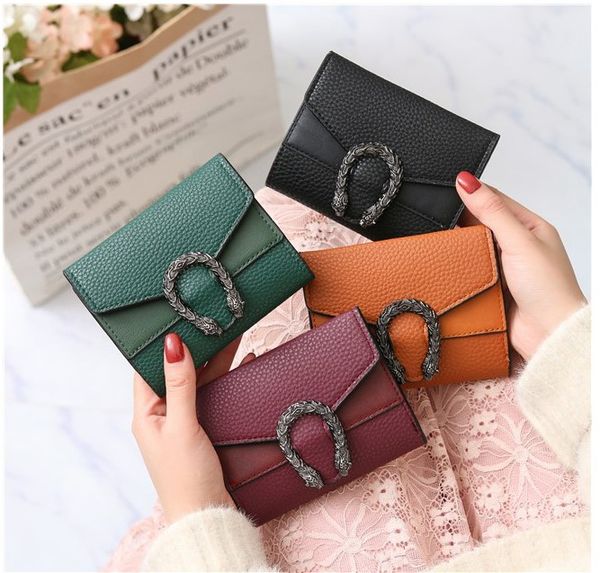 2019 new retro wild personality solid color small wallet women short folding coin purse wallet, Red;black
2019 new retro wild personality solid color small wallet women short folding coin purse wallet, Red;black