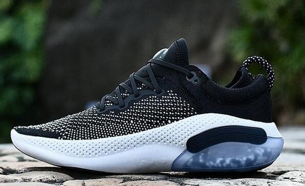 2019 joyride run running shoes for mens barefoot black white jogging sneakers ultraboost runner women designer shoes
2019 joyride run running shoes for mens barefoot black white jogging sneakers ultraboost runner women designer shoes
