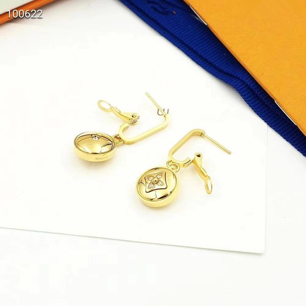 luxury designer jewelry women earrings 2020 stud earrings fashion stainless steel jewelry brand designer earrings
luxury designer jewelry women earrings 2020 stud earrings fashion stainless steel jewelry brand designer earrings
