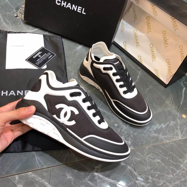 new8 luxury high-end ladies casual shoes fashion ladies sports shoes outdoor breathable travel shoes original box packaging fast delivery, Black
new8 luxury high-end ladies casual shoes fashion ladies sports shoes outdoor breathable travel shoes original box packaging fast delivery, Black