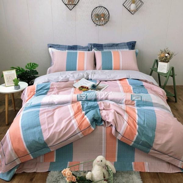 new product bedding set 60s comforter bedding sets long-staple cotton pillowcases /king size bed bed linen 4pcs
new product bedding set 60s comforter bedding sets long-staple cotton pillowcases /king size bed bed linen 4pcs