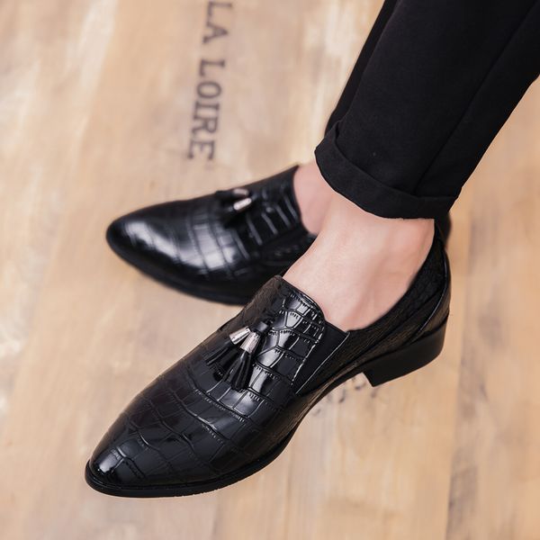 new nice business dress men formal shoes wedding pointed toe fashion pu leather shoes flats oxford for men, Black
new nice business dress men formal shoes wedding pointed toe fashion pu leather shoes flats oxford for men, Black