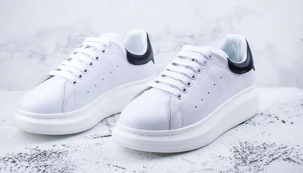 2020 beautiful platform mens womens velvet black chaussures shoes leather solid colors designers shoes casual sneakers luxury dress shoe
2020 beautiful platform mens womens velvet black chaussures shoes leather solid colors designers shoes casual sneakers luxury dress shoe