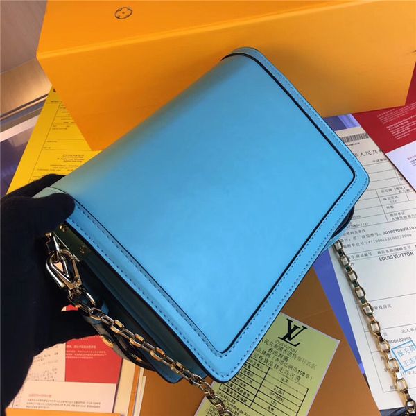 129397fashion bags totesnew fashion bag designer handbag shoulder bag, luxury woman handbag bag, delivery
129397fashion bags totesnew fashion bag designer handbag shoulder bag, luxury woman handbag bag, delivery