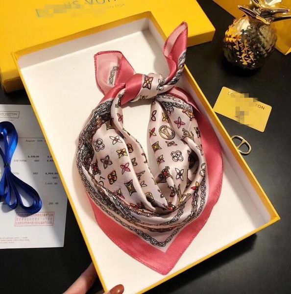 4 kinds of ladies' small squares designer spring/summer ladies' headscarves louìs vuìttõn brand business office small scarves 50*5, Blue;gray
4 kinds of ladies' small squares designer spring/summer ladies' headscarves louìs vuìttõn brand business office small scarves 50*5, Blue;gray