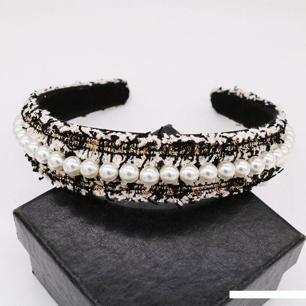 charm pearls beads velvet hairbands wedding hair jewelry handmade headband tiara elegant headpiece women headwear hair accesorie, Golden;white 
charm pearls beads velvet hairbands wedding hair jewelry handmade headband tiara elegant headpiece women headwear hair accesorie, Golden;white
