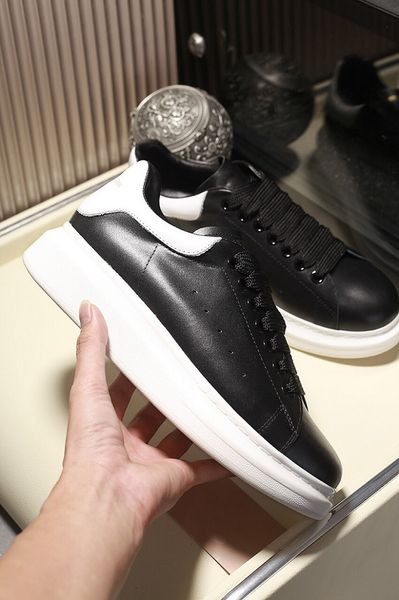 2019 designer mens womens shoes white leather suede casual girl black gold red comfortable flat fashion sneakers platform size 36-44 t07
2019 designer mens womens shoes white leather suede casual girl black gold red comfortable flat fashion sneakers platform size 36-44 t07