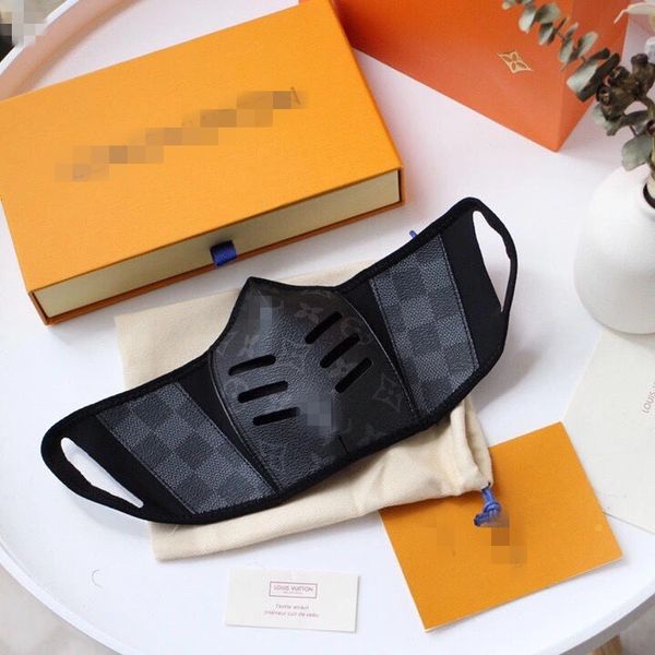 2020 designs anti-dust cotton mouth face mask black protective masks facemask adults wearing black fashion luxurious facemask
2020 designs anti-dust cotton mouth face mask black protective masks facemask adults wearing black fashion luxurious facemask