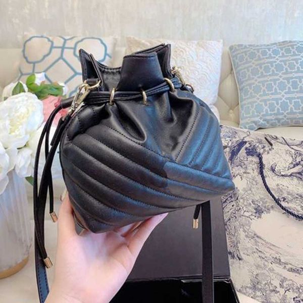 fashion bucket bag womens shoulder bags sling handbag purse high cross body bag quality lady wallet fast shipping
fashion bucket bag womens shoulder bags sling handbag purse high cross body bag quality lady wallet fast shipping