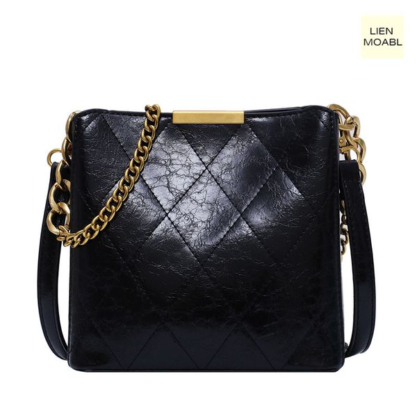 2020 women's handbag bucket shoulder bag women's bag retro style chain leather non-leather rhinestone handbag diagonal
2020 women's handbag bucket shoulder bag women's bag retro style chain leather non-leather rhinestone handbag diagonal