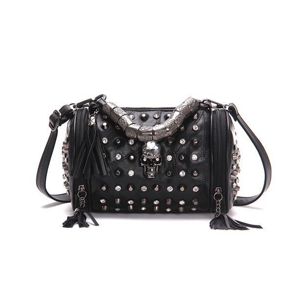 2020 new genuine leather bag female sheepskin trend small square bag european and american fashion simple rivet women's shoulder
2020 new genuine leather bag female sheepskin trend small square bag european and american fashion simple rivet women's shoulder