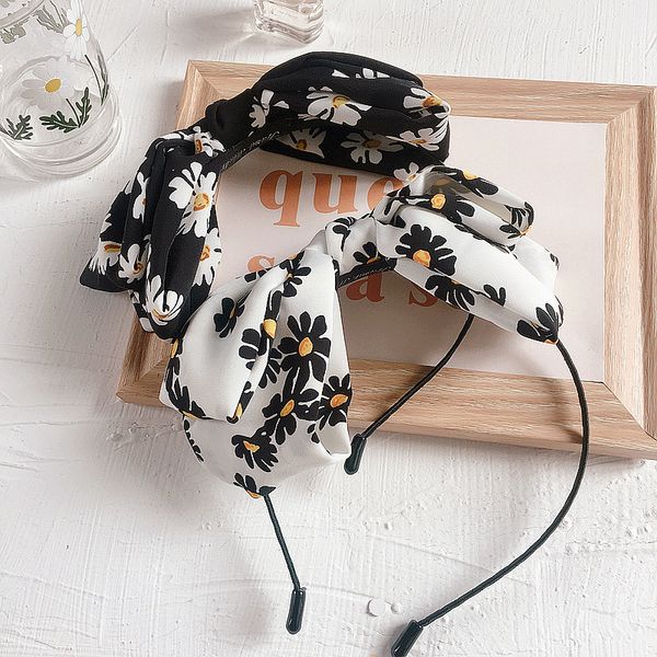fresh and simple small daisy print bowknot children headband hair bands cute fashion girls hair accessories clip headdress, Slivery;white
fresh and simple small daisy print bowknot children headband hair bands cute fashion girls hair accessories clip headdress, Slivery;white