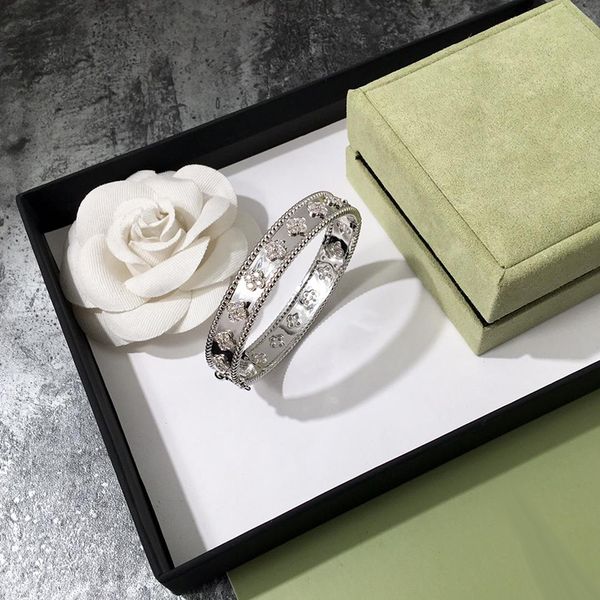 fashion exquisite four leaf clover gold zangle stone bangle for women lovers day gift classic designer brand jewelry for women ing, Black
fashion exquisite four leaf clover gold zangle stone bangle for women lovers day gift classic designer brand jewelry for women ing, Black