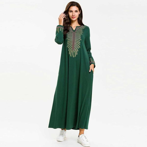 2019 ethnic embroidery women muslim dress plus size vintage islamic abaya oversized dubai ramadan arab uae robe autumn vkdr1620, Red
2019 ethnic embroidery women muslim dress plus size vintage islamic abaya oversized dubai ramadan arab uae robe autumn vkdr1620, Red