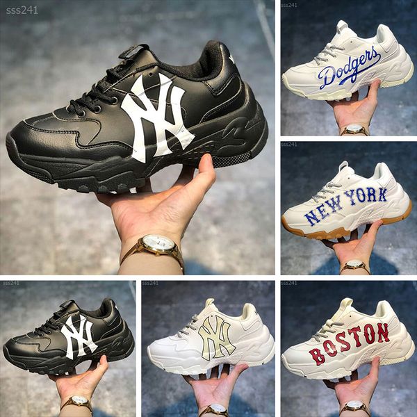 men casual shoes sports sneakers mens flats fashion sneakers male footwear leisure triple black white red beige personality 38-44 with box
men casual shoes sports sneakers mens flats fashion sneakers male footwear leisure triple black white red beige personality 38-44 with box