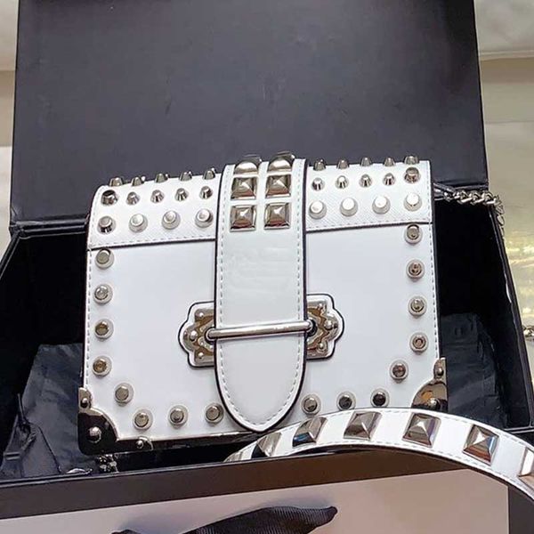new womens wallets handbags single shoulder bags graceful bag ladies classic crossbody purses soft genuine leather bags
new womens wallets handbags single shoulder bags graceful bag ladies classic crossbody purses soft genuine leather bags