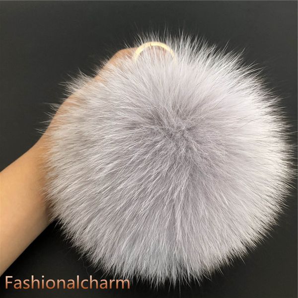 15cm/6" -light grey large real fox fur ball pompom handbag keychain pendant keyring gift, Silver
15cm/6" -light grey large real fox fur ball pompom handbag keychain pendant keyring gift, Silver