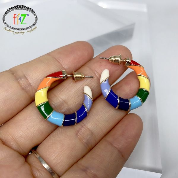 f.j4z горячих моды обруч серьга для женщин brand эмали open c уха обручей минималистских серег подарки 3цвета 24мм дропшипа, Golden;silver
f.j4z горячих моды обруч серьга для женщин brand эмали open c уха обручей минималистских серег подарки 3цвета 24мм дропшипа, Golden;silver