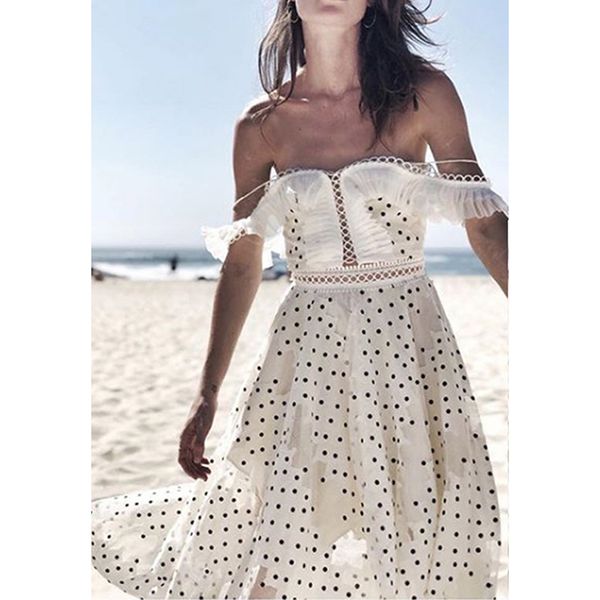 high street new stylish 2019 runway suit set women's spaghetti strap ruffle camis dot print asymmetrical skirt set, White
high street new stylish 2019 runway suit set women's spaghetti strap ruffle camis dot print asymmetrical skirt set, White