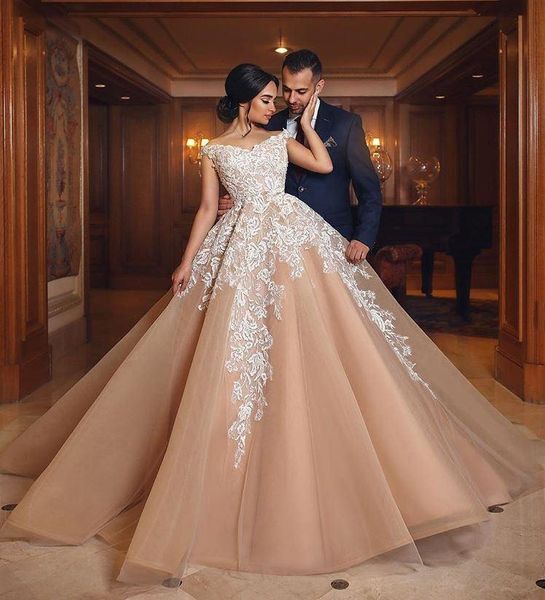 2020 champagne ball gown wedding dresses off the shoulder appliques lace tulle plus size wedding gowns bridal dresses, White
2020 champagne ball gown wedding dresses off the shoulder appliques lace tulle plus size wedding gowns bridal dresses, White