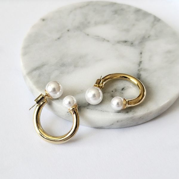 peri'sbox 2020 trendy solid gold hoop earrings for women simulated pearl earrings hoops round circle small pearl dainty, Golden;silver
peri'sbox 2020 trendy solid gold hoop earrings for women simulated pearl earrings hoops round circle small pearl dainty, Golden;silver