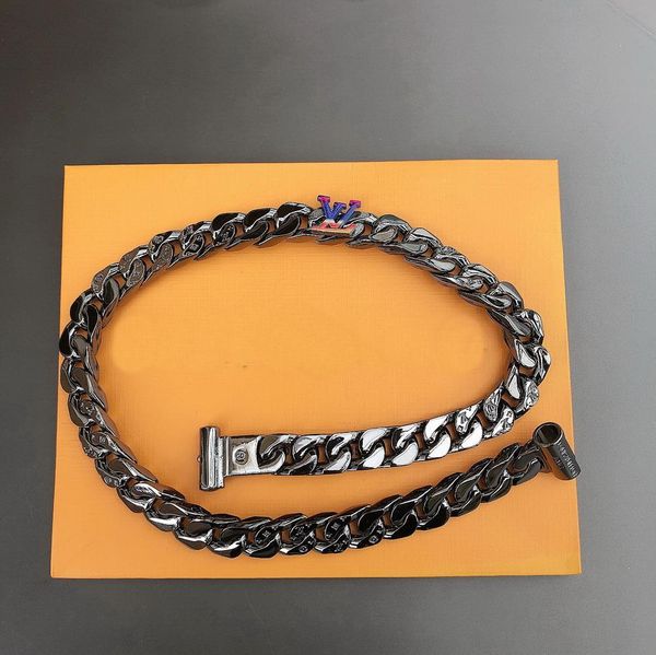 europe america fashion style men engraved v initials silver-black-color hardware thick necklace with rainbow-color charm 2054 m68908
europe america fashion style men engraved v initials silver-black-color hardware thick necklace with rainbow-color charm 2054 m68908
