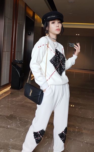 2020 высокого класса женщин Tracksuit женщин толстовки и брюки 2pcs / комплект Эпикировка
2020 высокого класса женщин Tracksuit женщин толстовки и брюки 2pcs / комплект Эпикировка