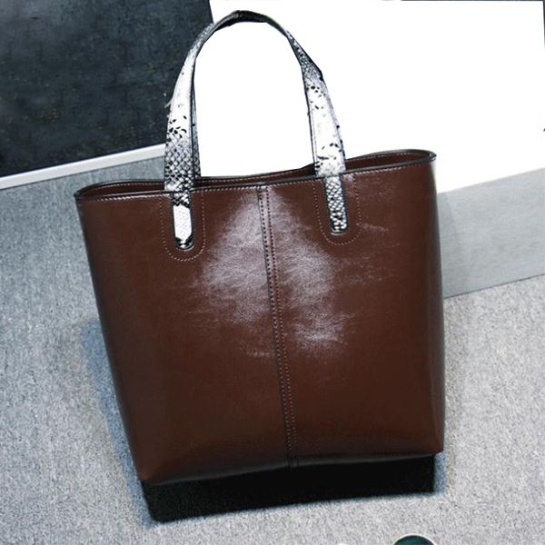 coffee/black color small shoulder handbag genuine leather women messenger purse elegant ladies shopping tote female party purse
coffee/black color small shoulder handbag genuine leather women messenger purse elegant ladies shopping tote female party purse