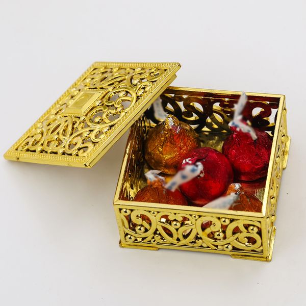 12pcs gold silver creative plastic hollow square mini candy box for wedding wedding giveaways boxes kids gift to wife new year
12pcs gold silver creative plastic hollow square mini candy box for wedding wedding giveaways boxes kids gift to wife new year