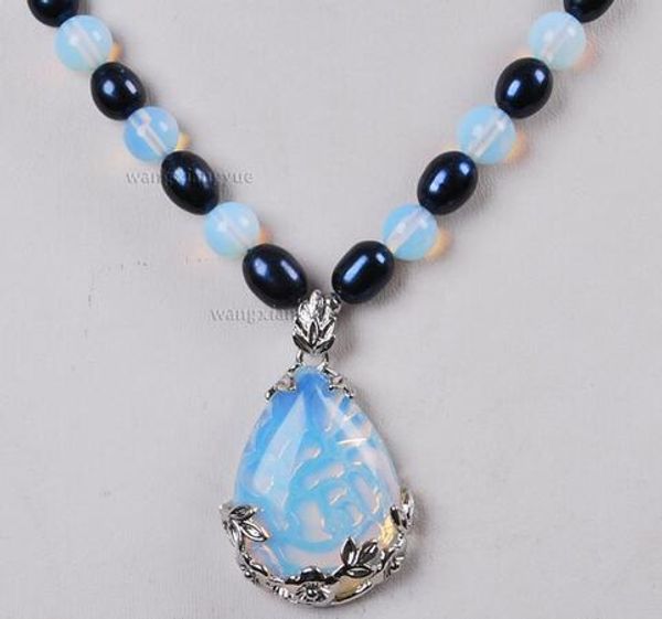 black akoya cultured pearls / sri lanka lunar stone pendant (28x35mm) 18 inch necklace, Silver
black akoya cultured pearls / sri lanka lunar stone pendant (28x35mm) 18 inch necklace, Silver