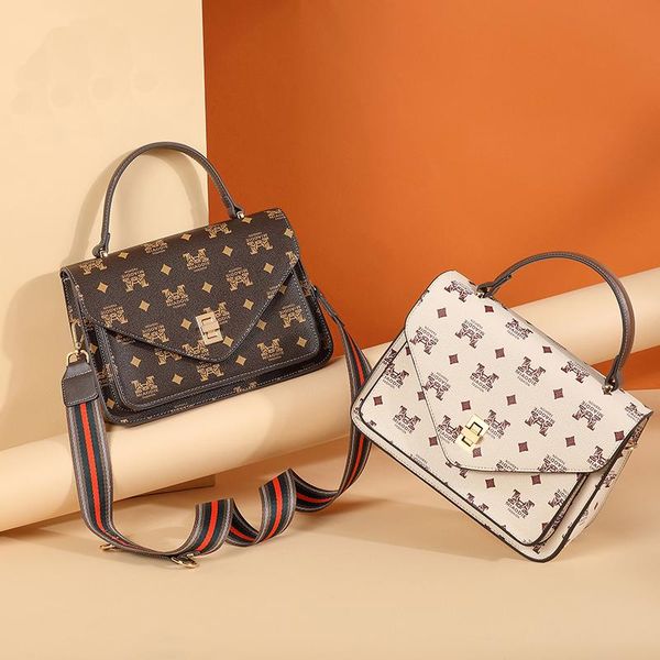 niche bag female 2020 new messenger bag fashion retro single shoulder handbag trend small square bag c k female l9216
niche bag female 2020 new messenger bag fashion retro single shoulder handbag trend small square bag c k female l9216
