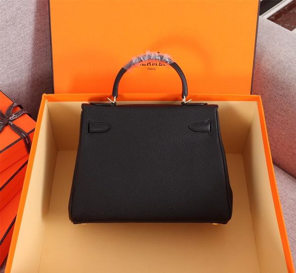 uhba brand lady handbag fashion entertainment bag classic charm exquisite fashion design party delivery, Black;red
uhba brand lady handbag fashion entertainment bag classic charm exquisite fashion design party delivery, Black;red
