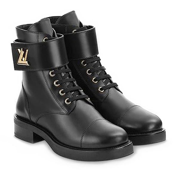2019 high-end vintage homemade autumn and winter new color matching metal buckle velcro straps short boots flat women's boots, Black
2019 high-end vintage homemade autumn and winter new color matching metal buckle velcro straps short boots flat women's boots, Black