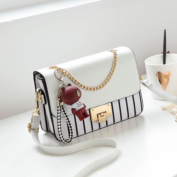 brown women's bag 2020 new korean version of the single shoulder portable diagonal chain lattice small bag women fashion
brown women's bag 2020 new korean version of the single shoulder portable diagonal chain lattice small bag women fashion
