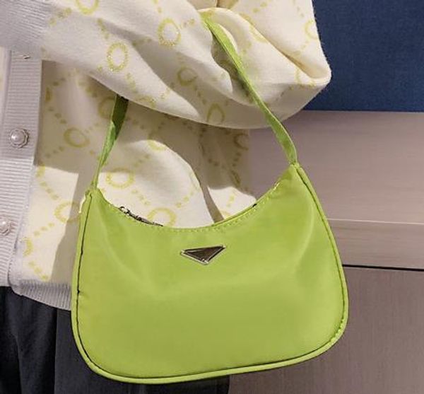 2020 designer small bag female new fashion handbag simple luxury single shoulder wild casual messenger bag
2020 designer small bag female new fashion handbag simple luxury single shoulder wild casual messenger bag