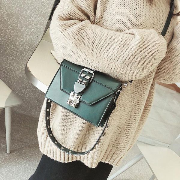 lady shoulders package letter purse mobile phone messenger bag large capacity retro bucket bag ladies leather handbags
lady shoulders package letter purse mobile phone messenger bag large capacity retro bucket bag ladies leather handbags