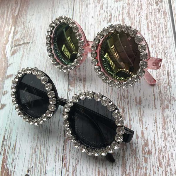 zaolihu brand pink mirror women sunglasses luxury crystal diamond around frame eyewear flower design summer sports sun glasses, White;black 
zaolihu brand pink mirror women sunglasses luxury crystal diamond around frame eyewear flower design summer sports sun glasses, White;black